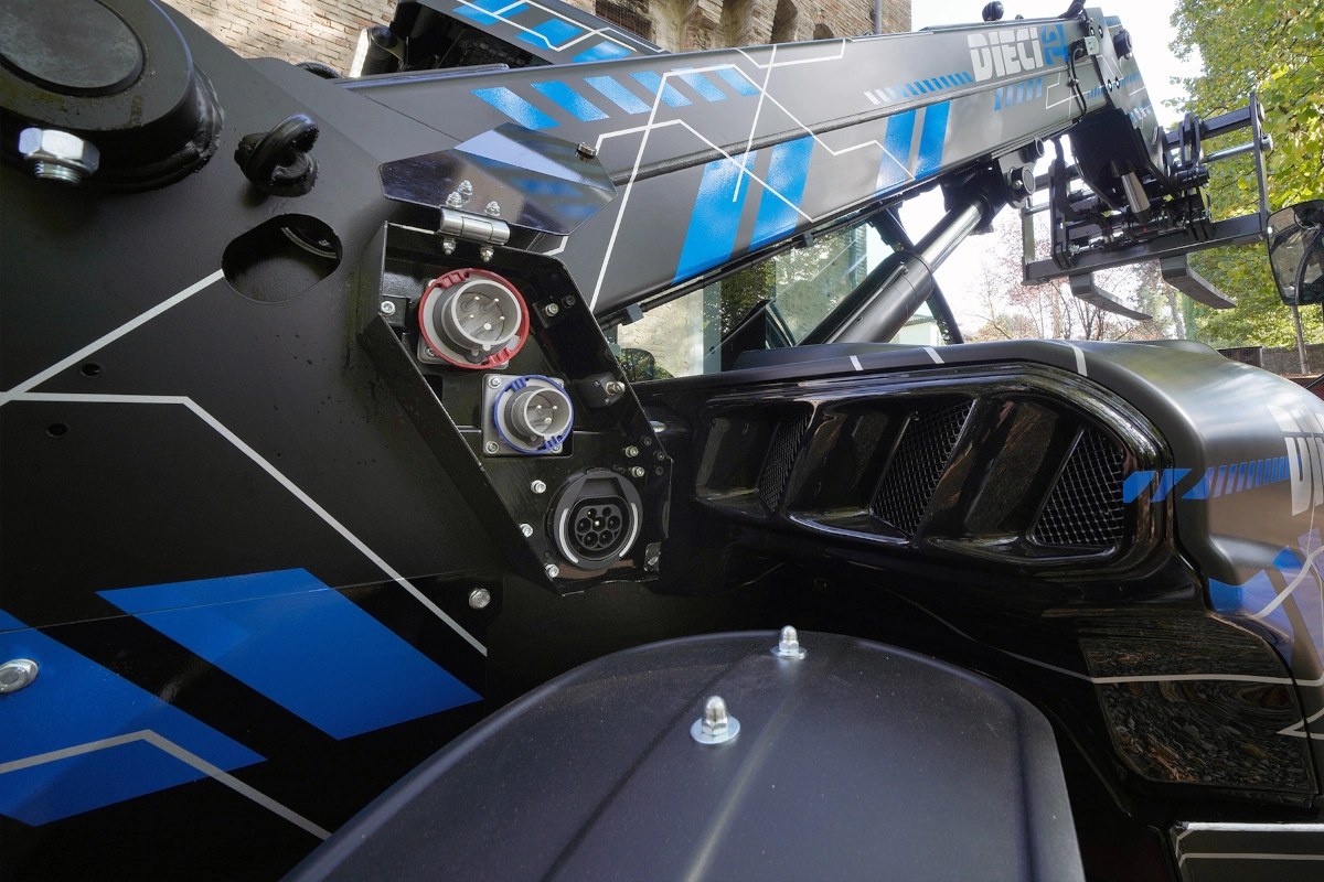Dieci Apollo-e 26.6 electric telehandler charging ports