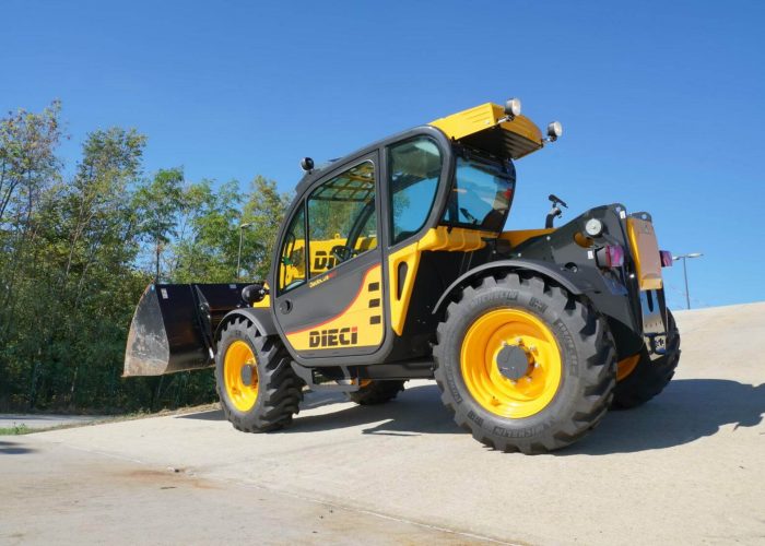 Left side view of Dieci Dedalus 30.7 3t Telehandler with its bucket lowered after working in Melbourne Australia
