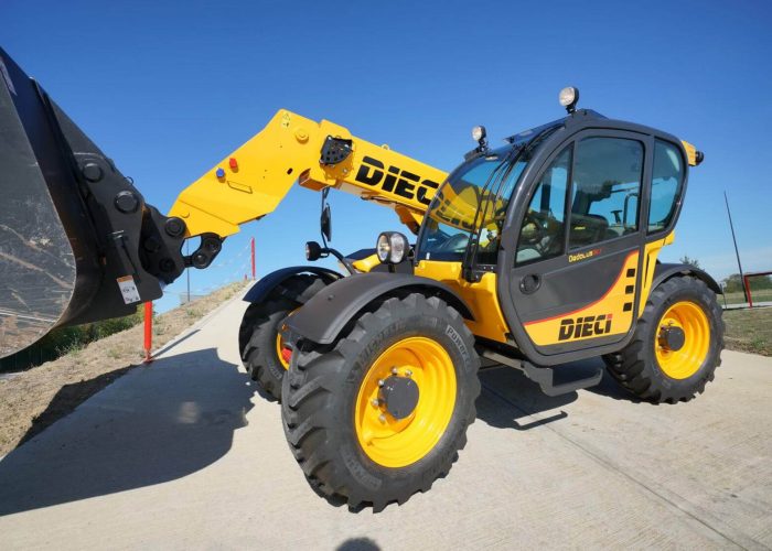 left front view of Dieci Dedalus 3t Telehandler