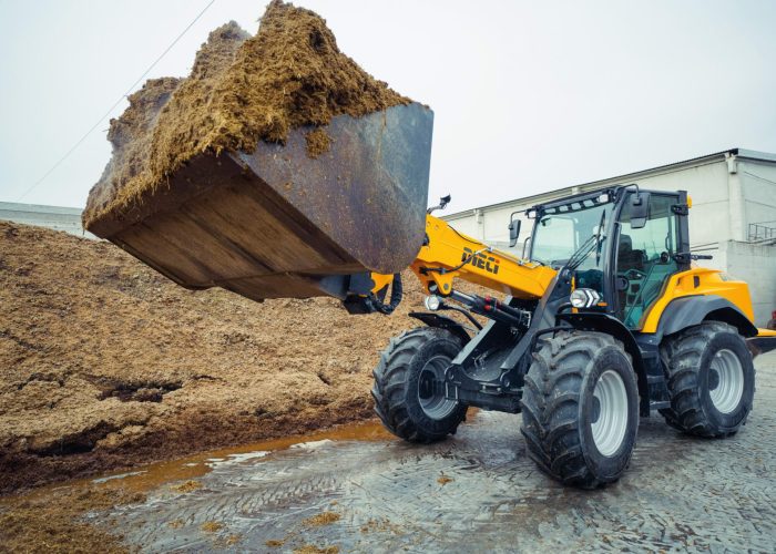 Agri Pivot T70 3t Telescopic Loader carrying a bucket load of farming materials