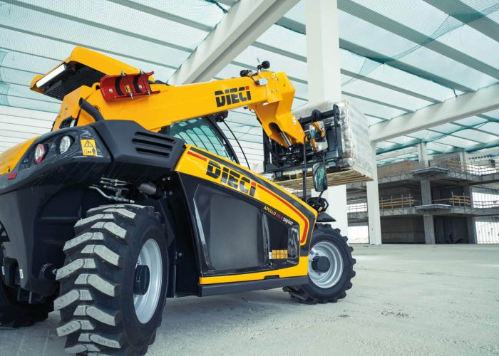 side view of an Apollo Smart 20.4 2t Compact Telehandler carrying a heavy load in Melbourne, Australia