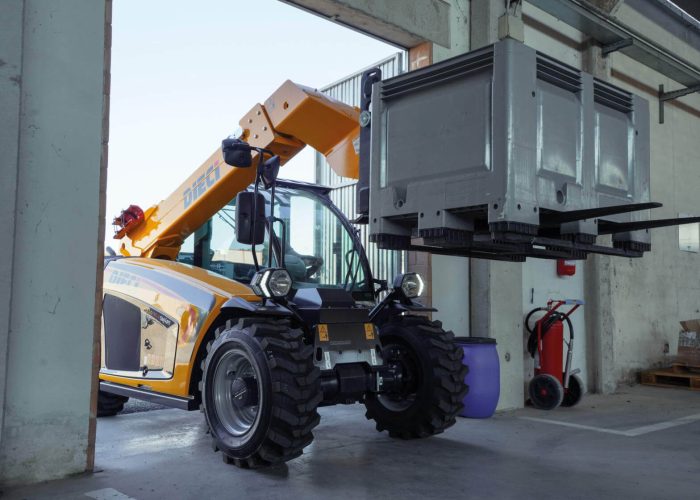 Apollo Smart 20.4 2t Compact Telehandler working on an Australian project