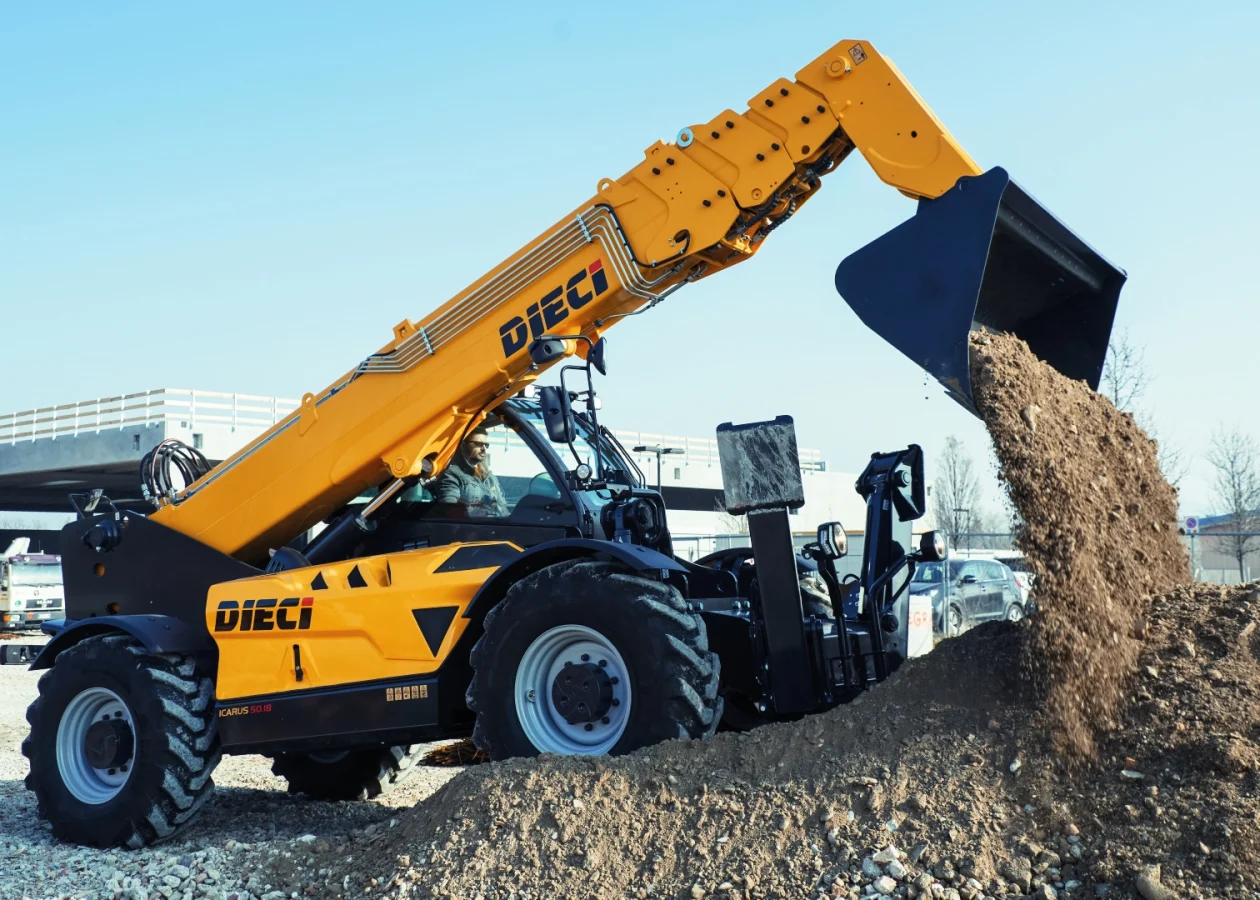 Image shows a Dieci Icarus 40.17 telehandler on a construction site in Australia