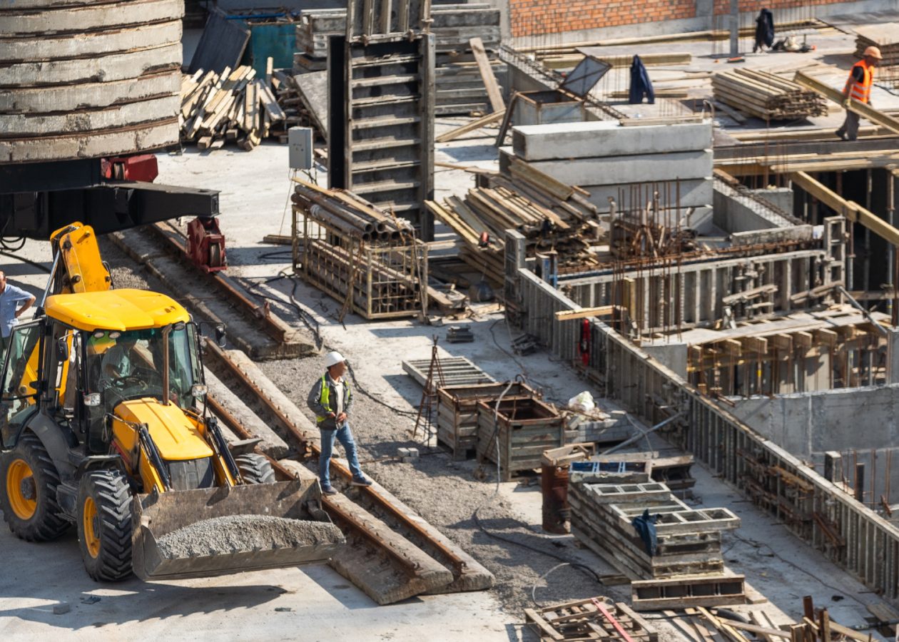 Equipment Selection For Commercial Construction Sites With Tight Access And Staged Builds