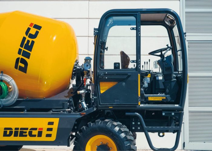right side view of the cab of a F7000 Mixer Truck