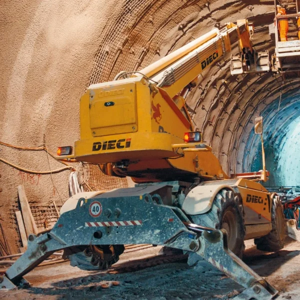 Image shows a Dieci rotational telehandler working on a tunnel construction project in Sydney, Australia