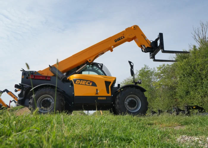 Dieci cotton pro 72.10 GD telehandler with 7.2 tonne lift capacity