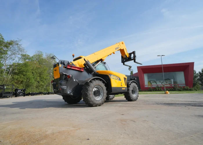 Dieci cotton pro 72.10 GD telehandler with 7.2 tonne lift capacity