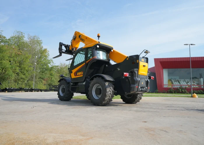 Dieci cotton pro 72.10 GD telehandler with 7.2 tonne lift capacity