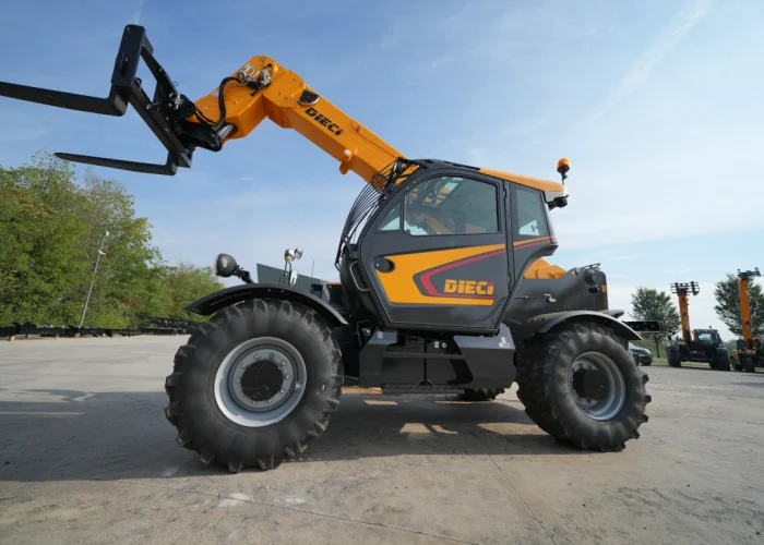 Dieci cotton pro 72.10 GD telehandler with 7.2 tonne lift capacity
